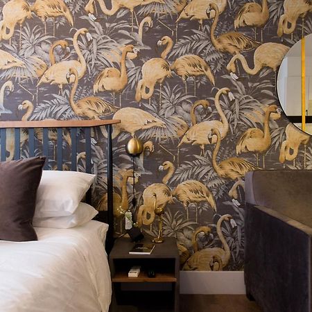 Fun & Funky Little Italy Studio With Full Kitchen By Den Stays Montréal Esterno foto
